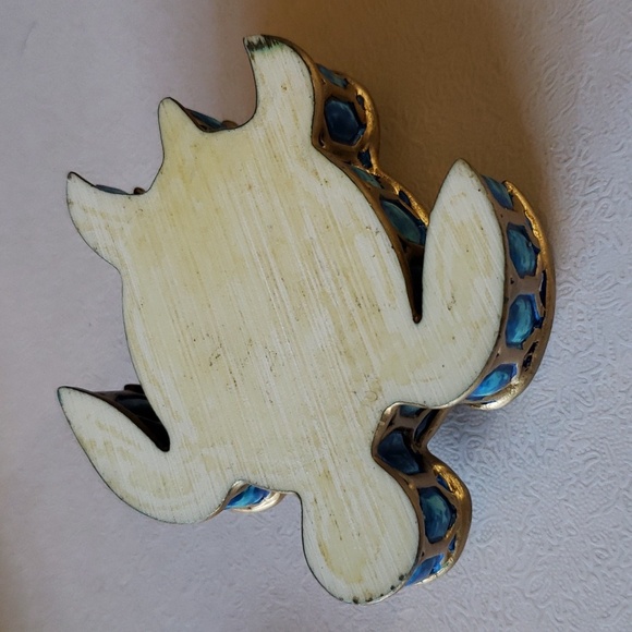 Sea Turtle Ceramic Trinket Box, Hand Painted - Picture 5 of 7